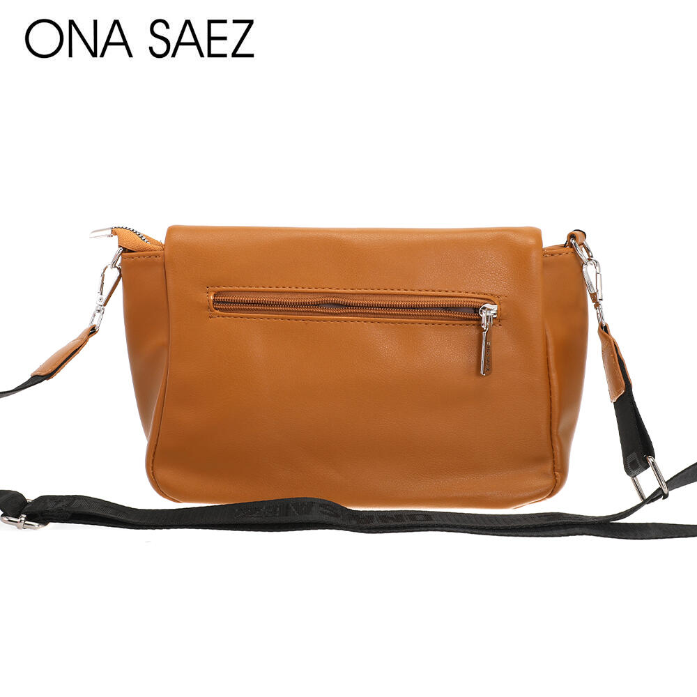 FLOS1226_6.jpg