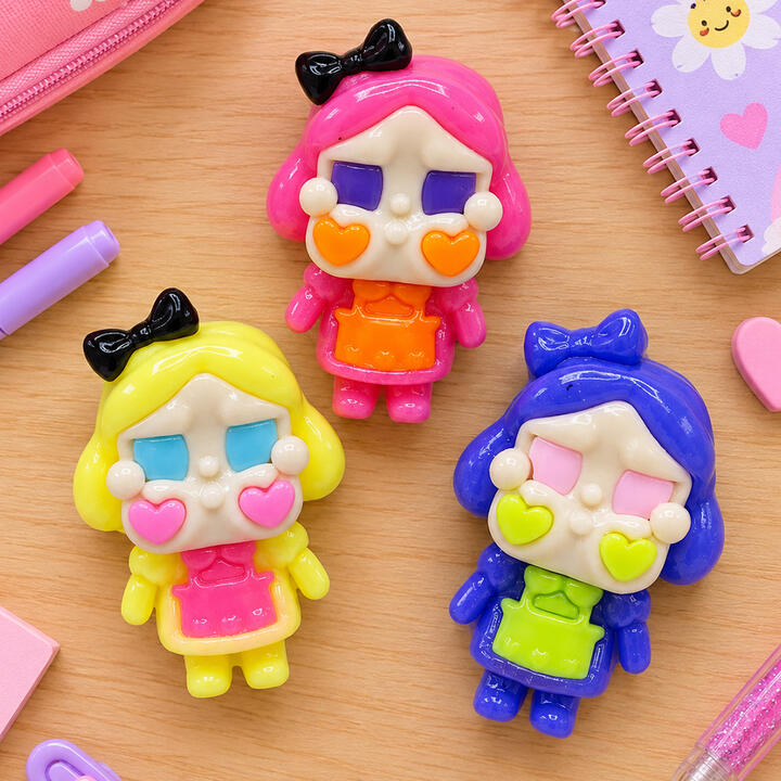 SQUEEZE PINCH FAMILY CRYING AGAIN 